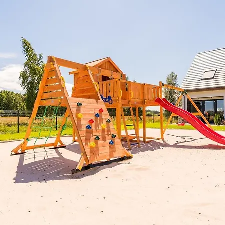 Polanki 17 Z Jacuzzi Ogrodowym Na Wylacznosc I Wspolnym Basenem בית אירוח